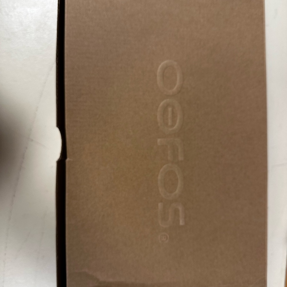 OOFOS Brown Fuzzy Slippers - Picture 6 of 6